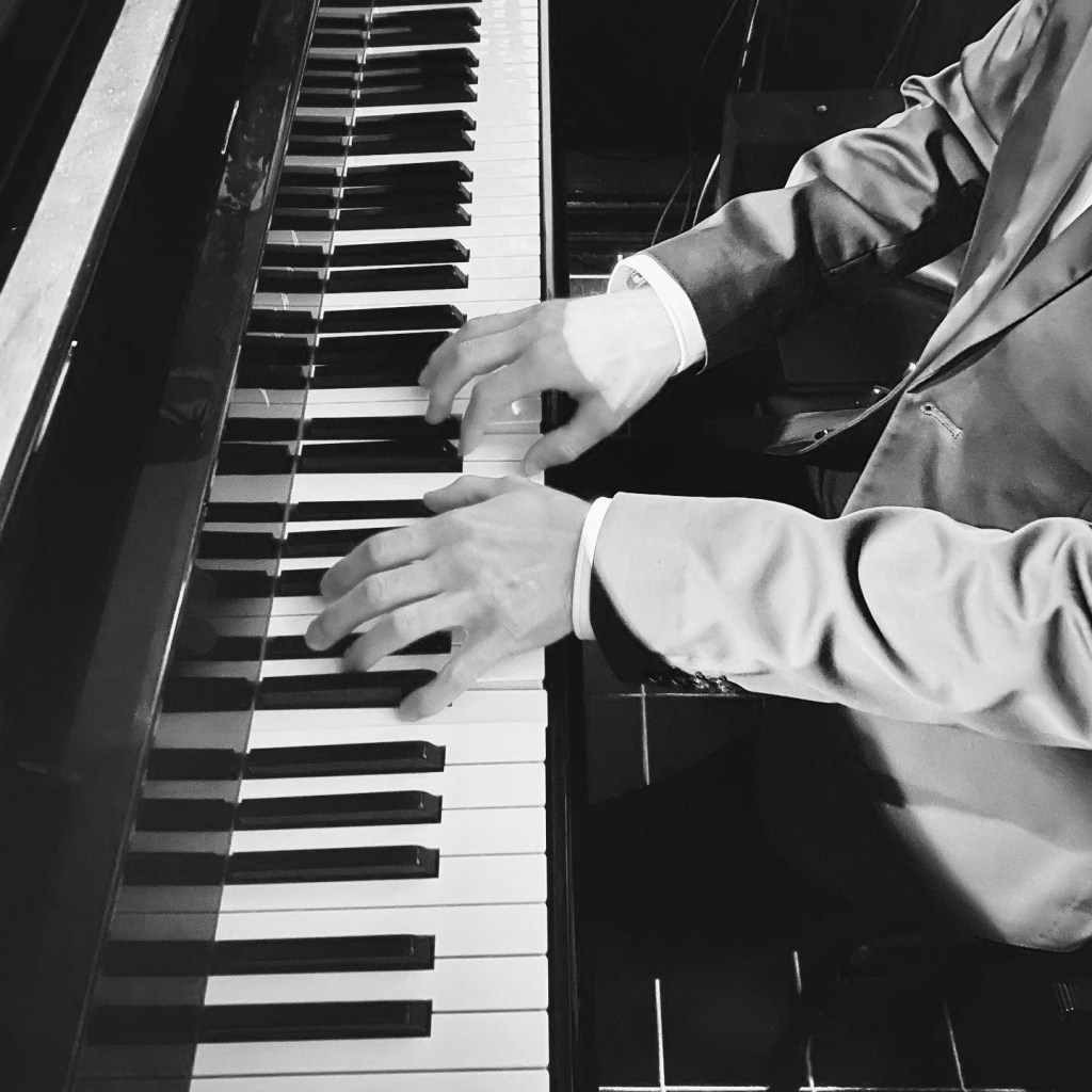 Jazz piano NYC Matt Dorland at the piano